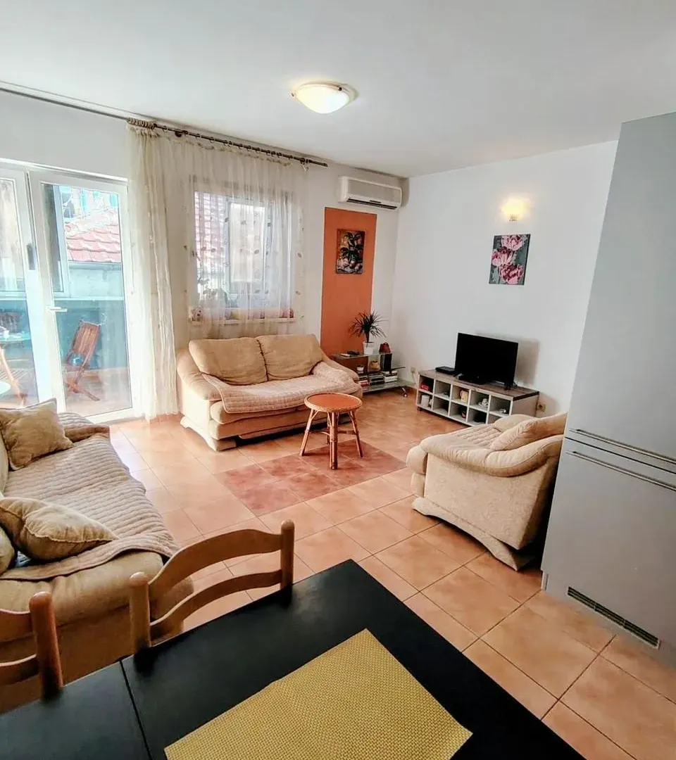Rent, two bedroom apartment, 65m², Rozino, Budva