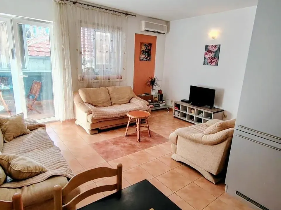 Rent, two bedroom apartment, 65m², Rozino, Budva
