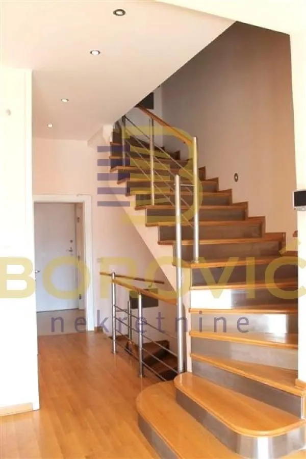 Sale, house, 215m², Savski Venac, Beograd