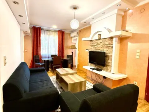 Izdavanje, trosoban stan, 90m², Centar, Podgorica - image 2