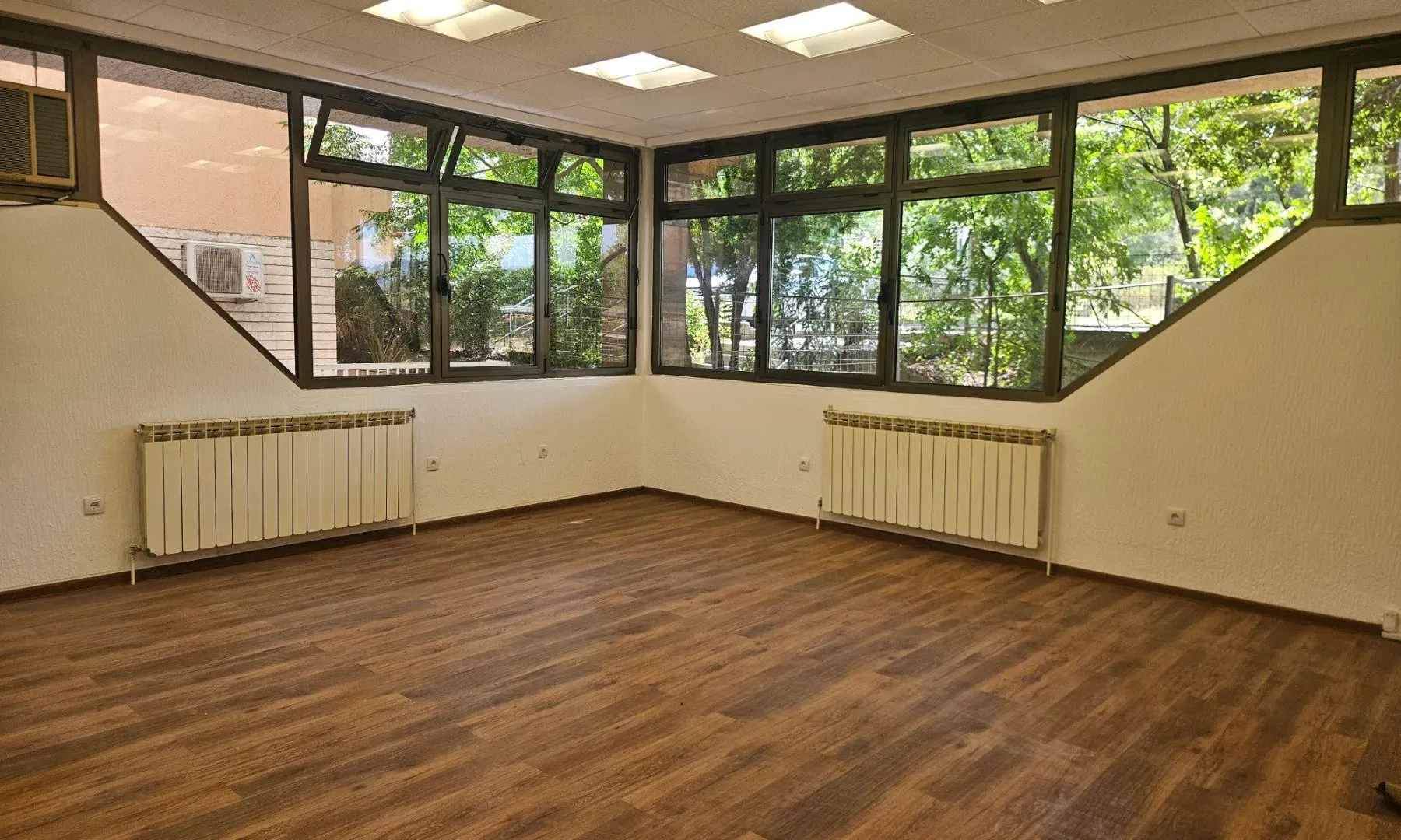 Rent, office space, 191m², Ljubović, Podgorica
