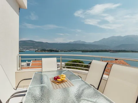 Prodaja, dvosoban stan, 64m², Đuraševići, Tivat - image 13