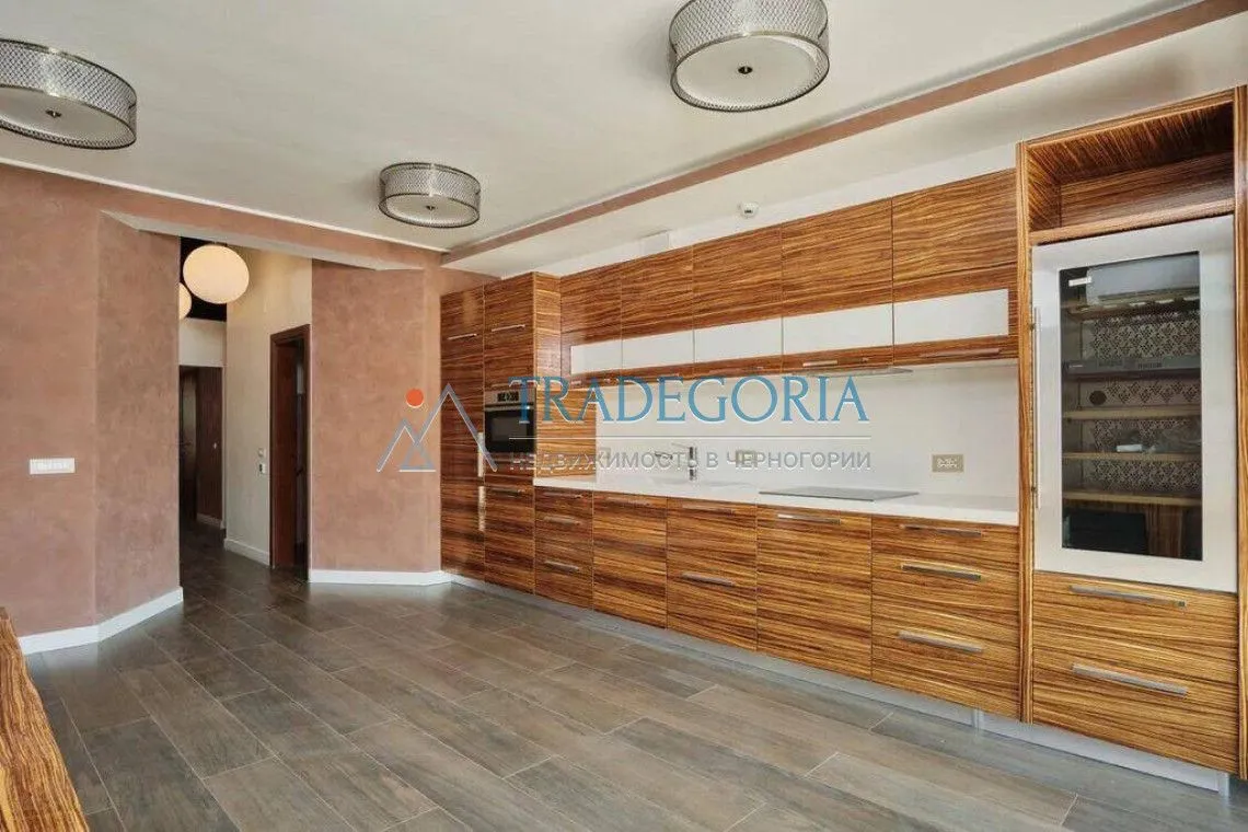 Prodaja, trosoban stan, 350m², Rafailovići, Budva