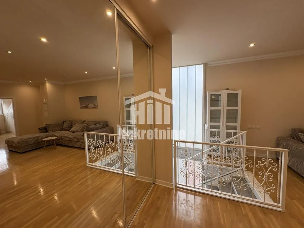 Sale, apartment, 173m², Stari Grad, Beograd