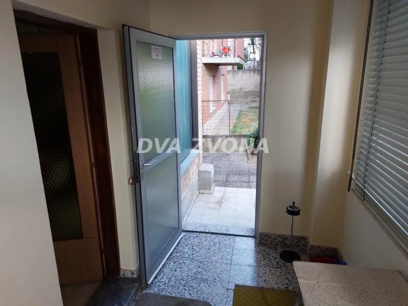 Prodaja, kuća, 400m², Sremska Kamenica, Petrovaradin