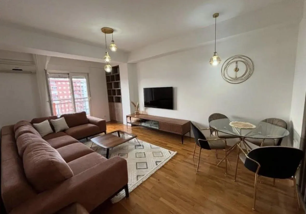 Izdavanje, jednosoban stan, 78m², City Kvart, Podgorica