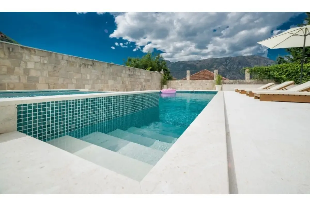 Prodaja, kuća, 240m², Stoliv, Kotor