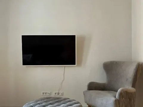 Izdavanje, dvosoban stan, 53m², Novi Beograd Blok 67, Novi Beograd Sve Podlokacije - image 2