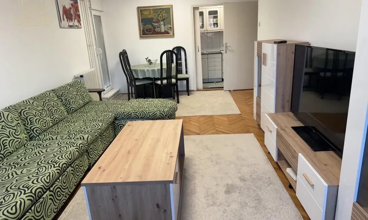 Izdavanje, trosoban stan, 69m², Medijana, Niš