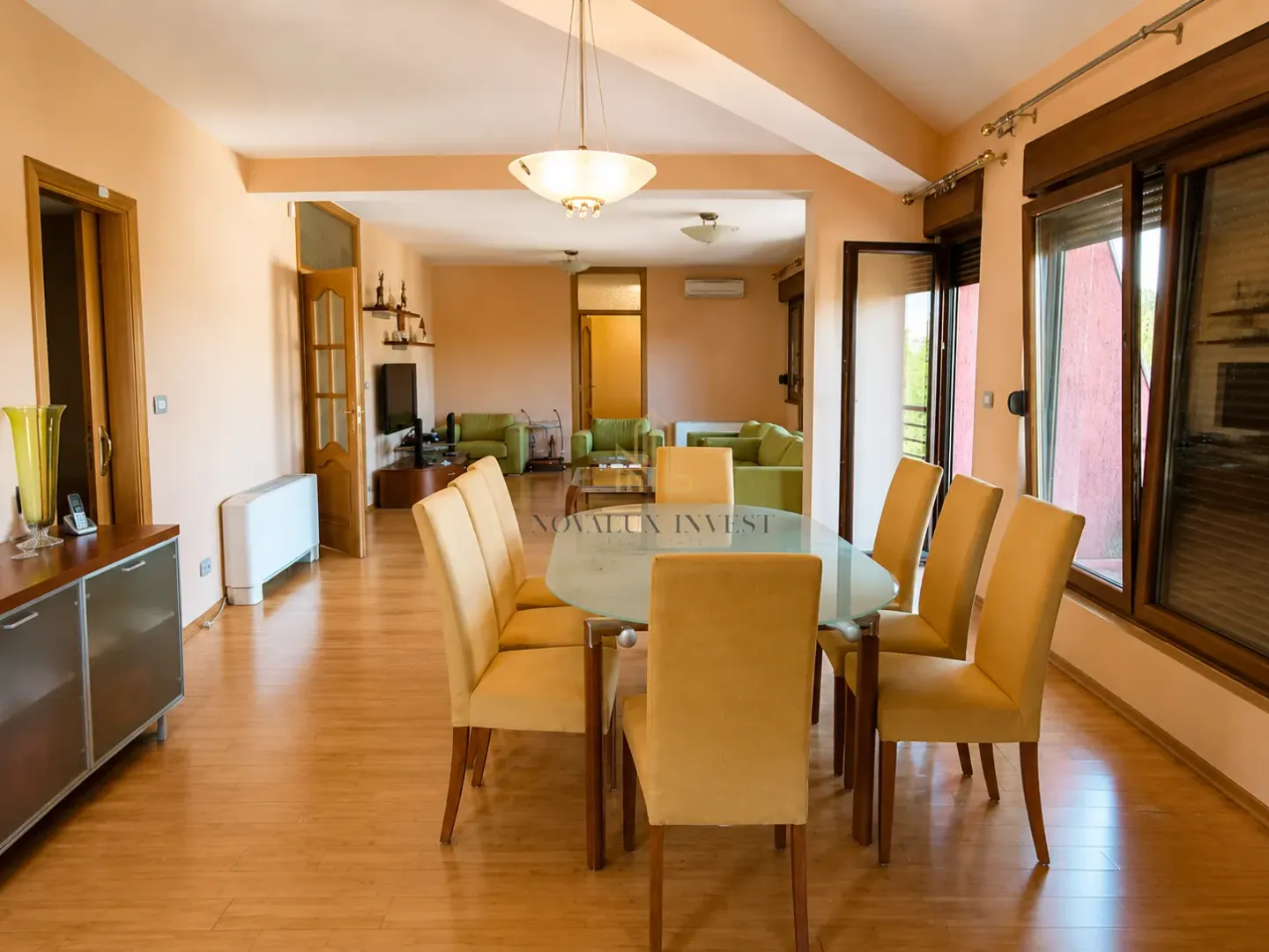 Prodaja, trosoban stan, 200m², Preko Morače, Podgorica