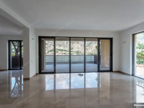 Sale, house, 510m², Muo, Kotor - image 8