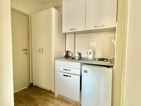 Izdavanje, dvosoban stan, 120m², Budva, Crna Gora - image 7