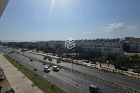 Rent, two bedroom apartment, 57m², Stari Aerodrom, Podgorica - image 19