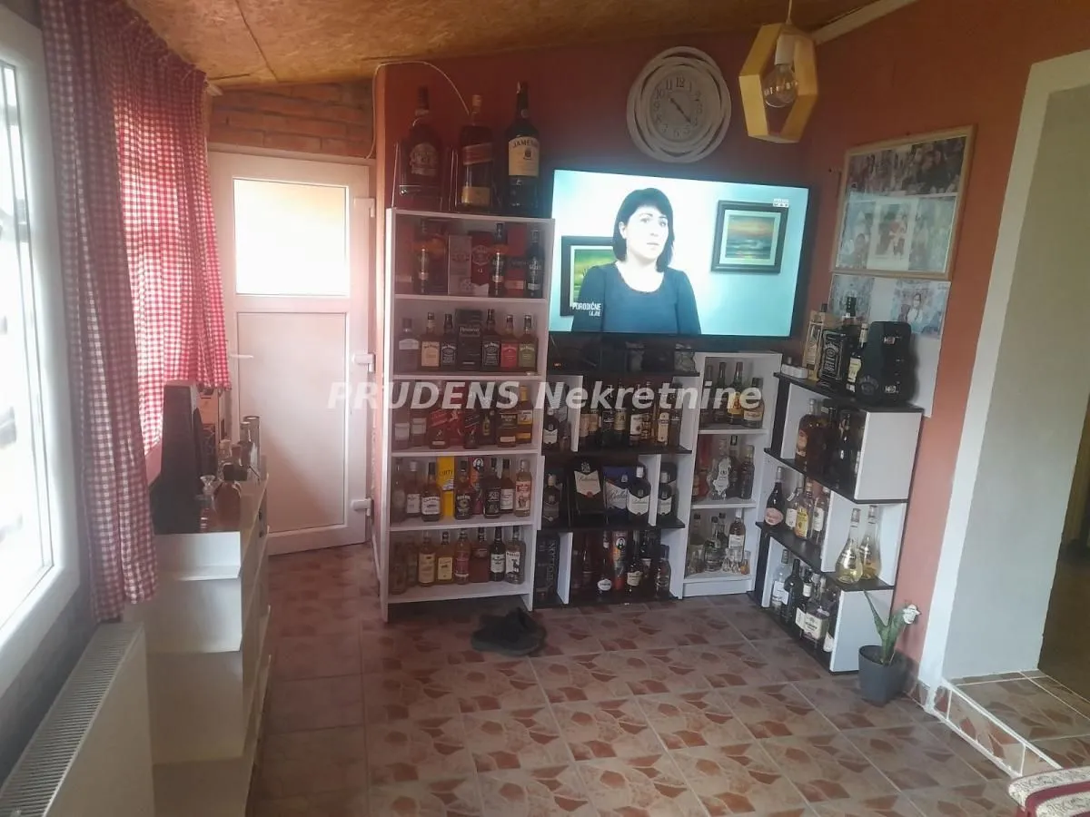 Sale, house, 90m², Deč, Pećinci