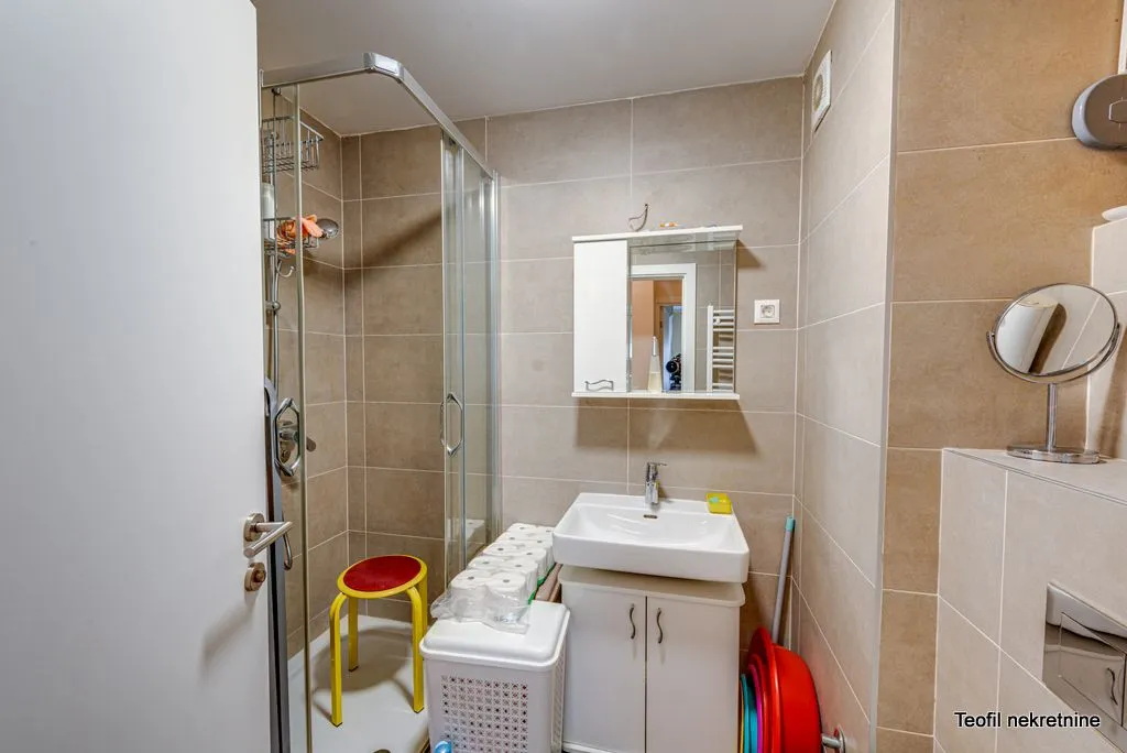 Sale, three bedroom apartment, 81m², Zemun Sve Podlokacije, Beograd