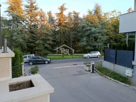 Rent, three bedroom apartment, 68m², Banovo Brdo, Beograd - image 18