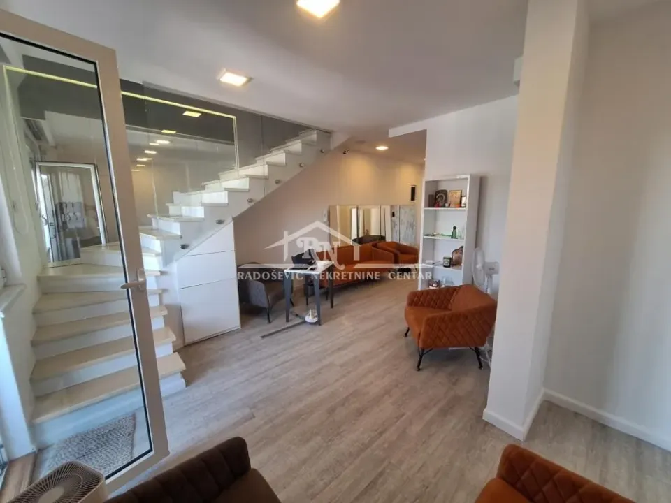 Sale, four bedroom apartment, 118m², Đeram Pijaca, Beograd