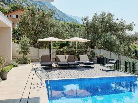 Sale, house, 419m², Dobrota, Kotor - image 23