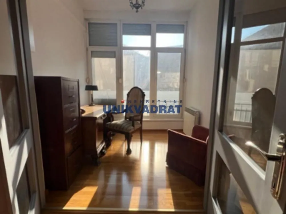 Prodaja, trosoban stan, 103m², Stari Grad, Beograd