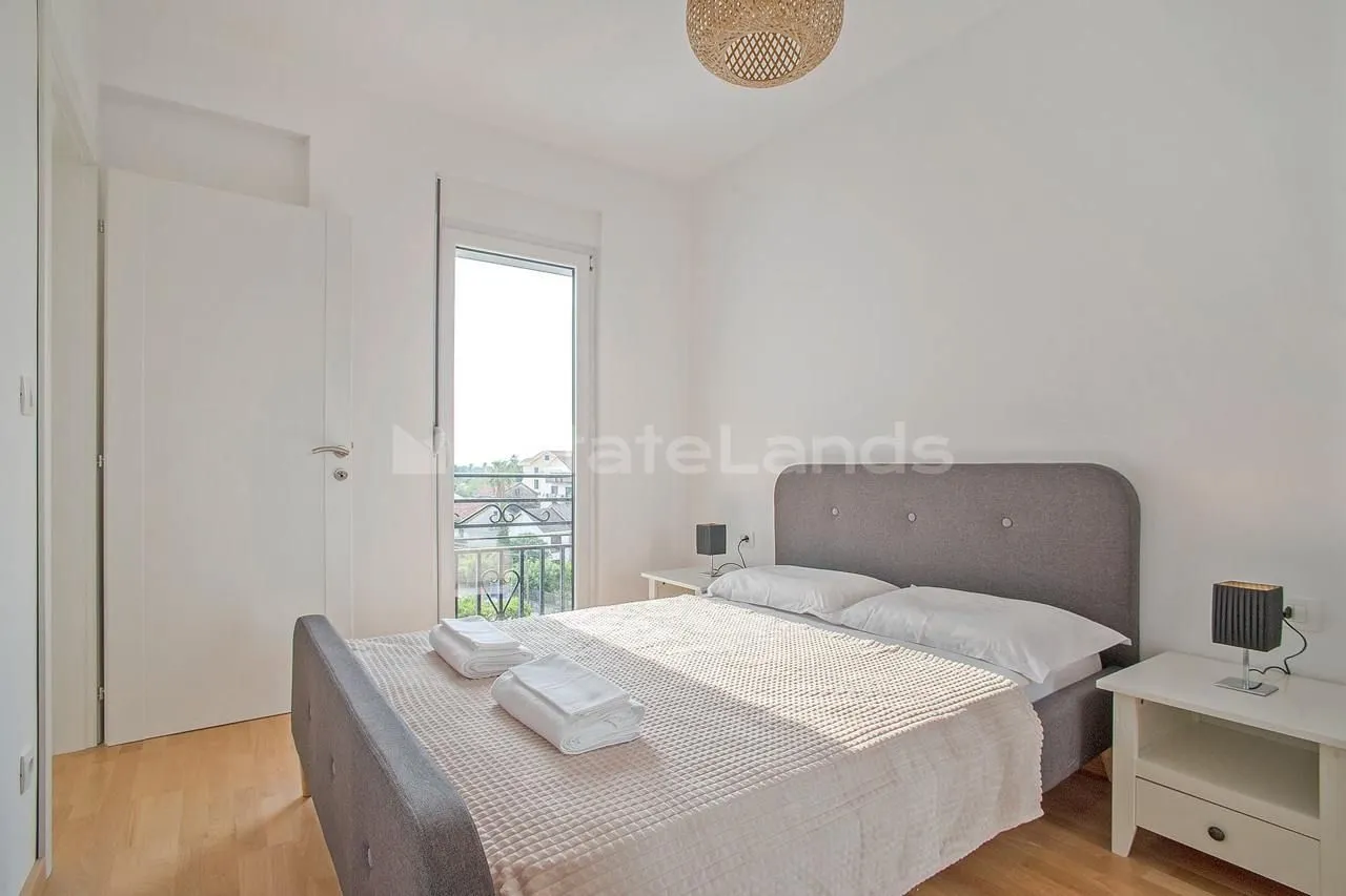Rent, one bedroom apartment, 43m², Mažina, Tivat