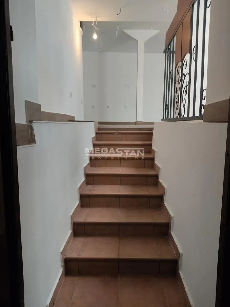 Rent, office space, 145m², Stari Grad, Beograd