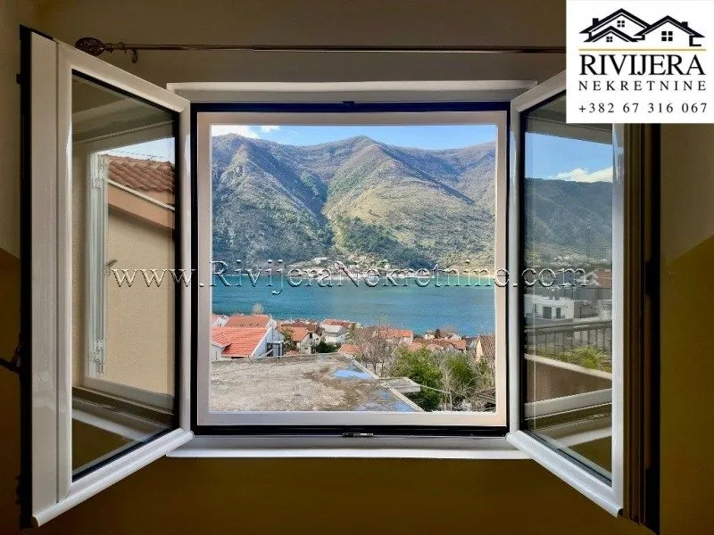 Prodaja, dvosoban stan, 65m², Dobrota, Kotor