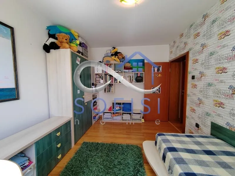 Prodaja, četvorosoban stan, 115m², Grbavica, Novi Sad Sve Podlokacije