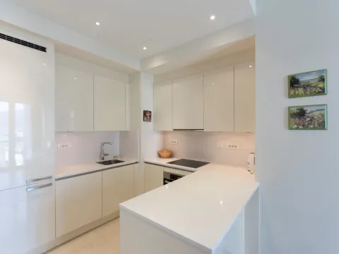 Prodaja, jednosoban stan, 61m², Porto Montenegro, Tivat - image 9