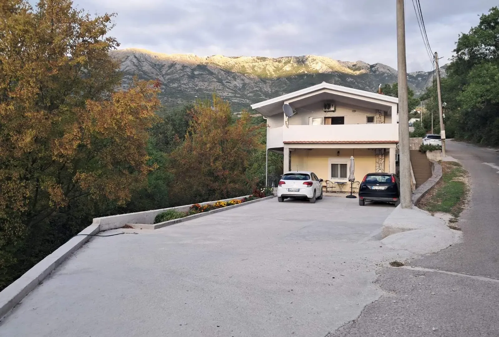 Prodaja, plac, 9300m², Kotor, Crna Gora