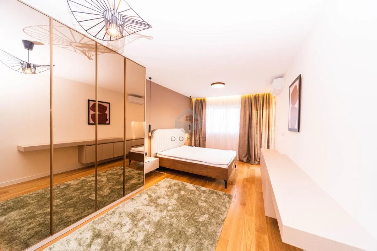 Izdavanje, dvosoban stan, 108m², Central Point, Podgorica