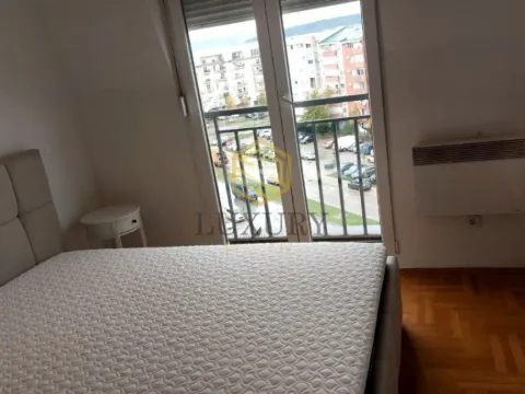 Izdavanje, dvosoban stan, 63m², Stari Aerodrom, Podgorica - image 6