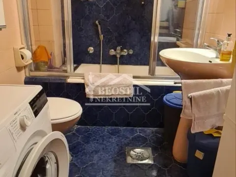 Prodaja, trosoban stan, 77m², Stari Grad, Beograd - image 8