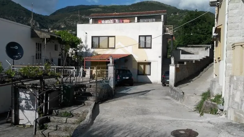 Prodaja, kuća, 260m², Tivat, Crna Gora