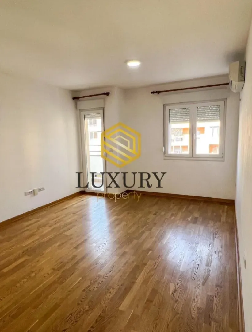 Izdavanje, jednosoban stan, 44m², City Kvart, Podgorica