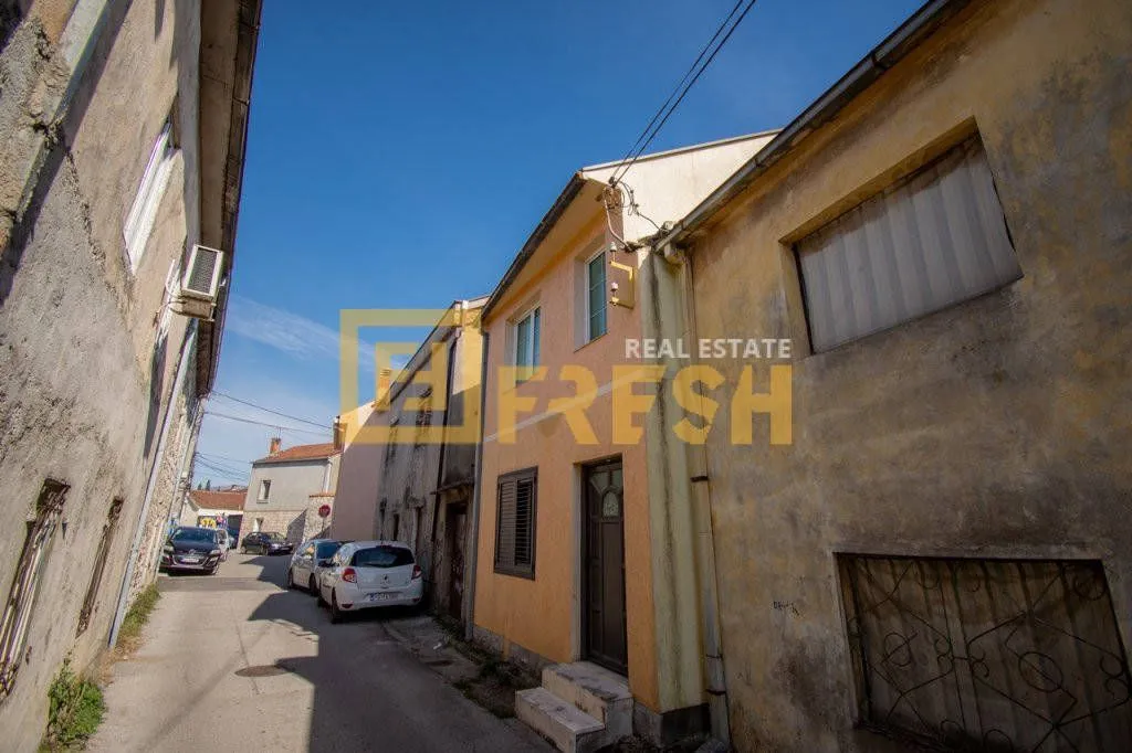 Prodaja, kuća, 100m², Stara Varoš, Podgorica