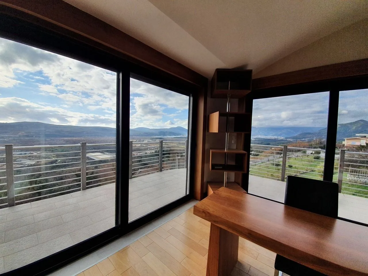 Sale, house, 310m², Dub, Kotor