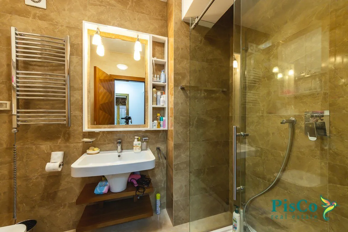 Rent, four bedroom apartment, 135m², Centar, Podgorica