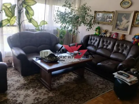 Prodaja, trosoban stan, 85m², Savski Venac, Beograd