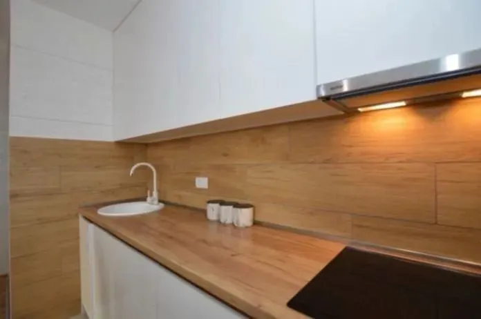 Prodaja, dvosoban stan, 70m², Kalimanj, Tivat