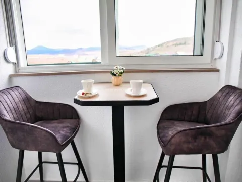 Prodaja, jednosoban stan, 42m², Žabljak, Crna Gora - image 9