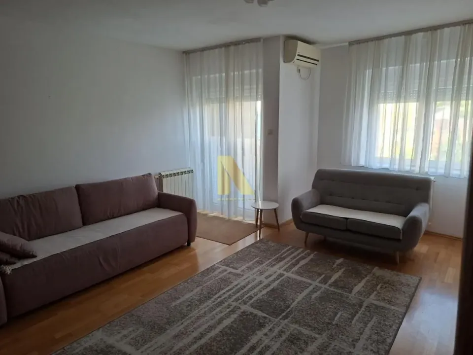 Rent, studio apartment, 35m², Bulevar Oslobodjenja, Novi Sad Sve Podlokacije
