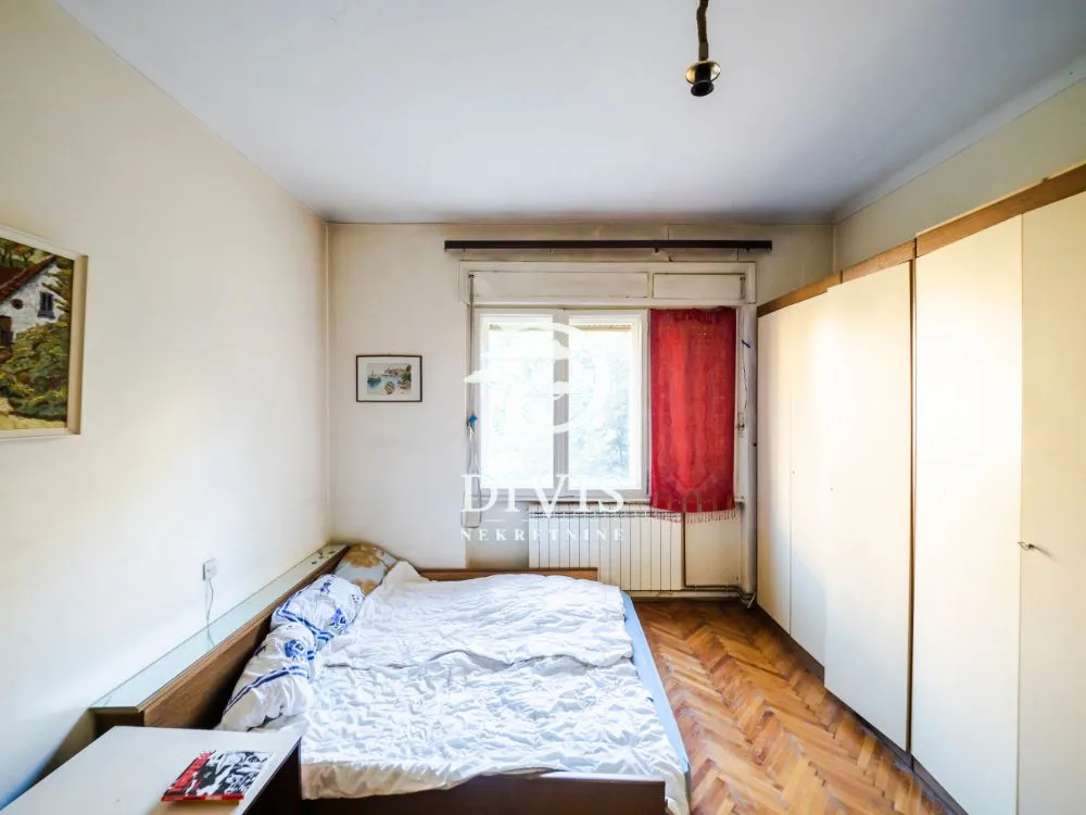 Prodaja, četvorosoban stan, 96m², Savski Venac, Beograd