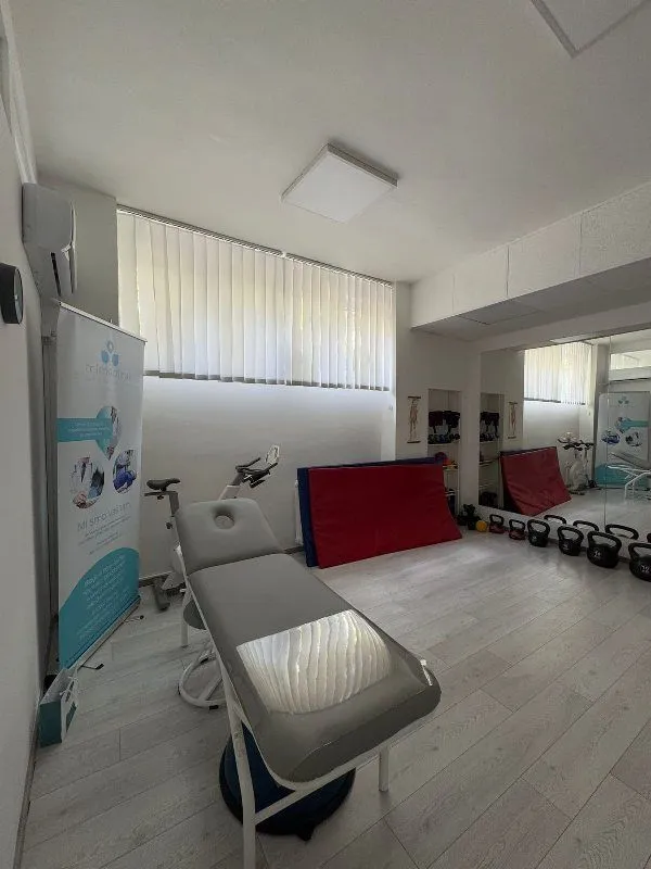 Rent, office space, 136m², Banovo Brdo, Beograd