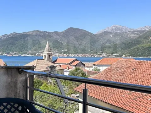Izdavanje, dvosoban stan, 60m², Tivat, Crna Gora - image 11
