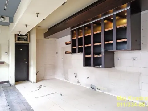 Izdavanje, poslovni prostor, 42m², Slavija, Vračar Sve Podlokacije - image 7