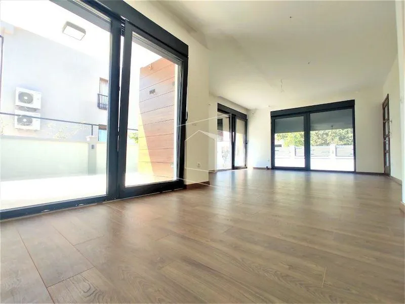 Prodaja, kuća, 150m², Dalmatinska ulica, Podgorica