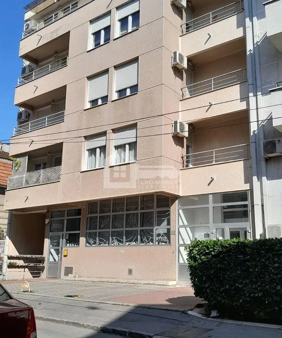 Izdavanje, jednosoban stan, 32m², Neimar, Vračar Sve Podlokacije