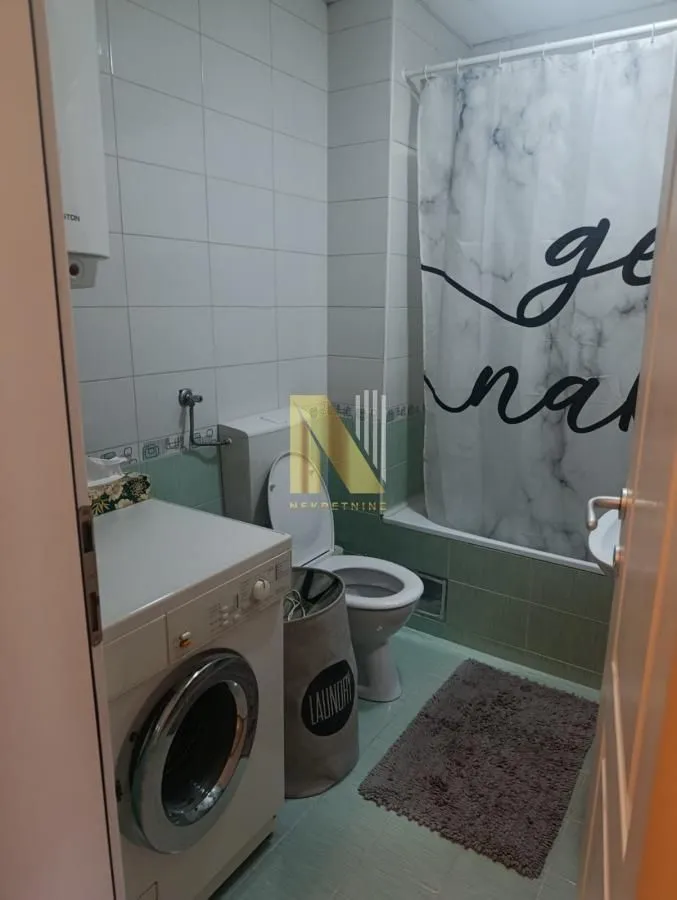 Prodaja, jednosoban stan, 37m², Salajka, Novi Sad Sve Podlokacije
