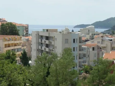 Prodaja, dvosoban stan, 100m², Bečići, Budva - image 2