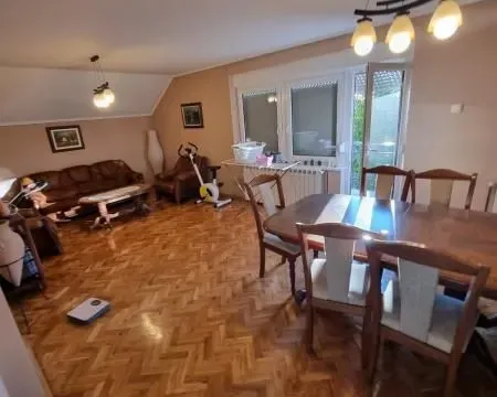 Izdavanje, kuća, 160m², Sremska Kamenica, Petrovaradin - image 21